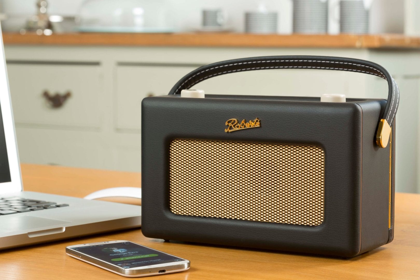 01_Roberts Digital Radio UK